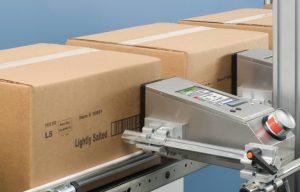 Direktno obeležavanje kutija industrijskim štampačem.